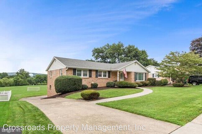 Building Photo - 3 br, 1.5 bath House - 3435 Kingston Road
