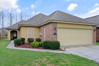 Building Photo - 3266 Northlake Ave