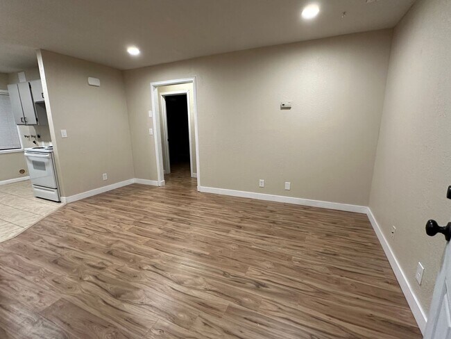 Foto del edificio - GET $500 OFF OF THE FIRST MONTHS RENT!!!