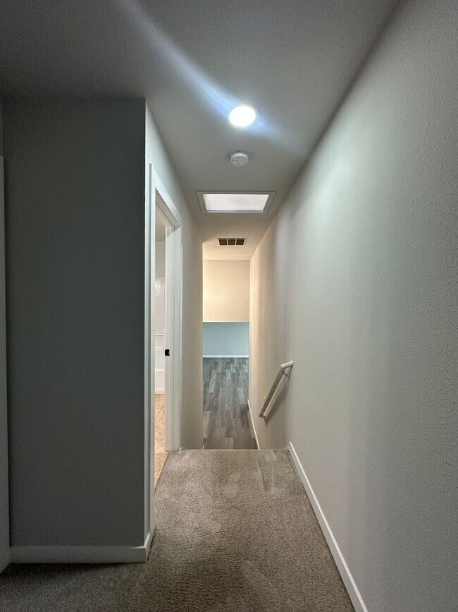 Building Photo - Beautiful 4 Bedroom 3 Bathroom Home in Everett!