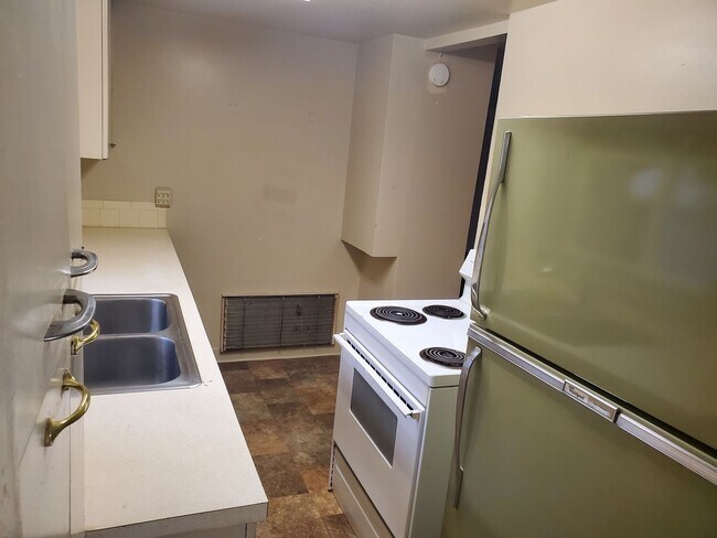 Foto del edificio - 2 Bedroom/ 1 Bathroom West Central Spokane Home