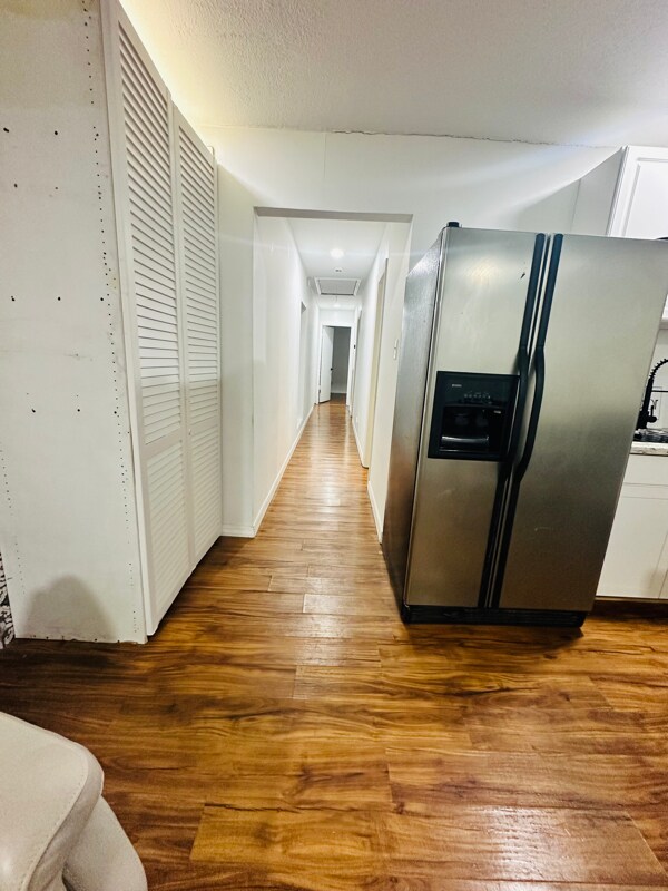 Foto del edificio - 8507 Wynlea St