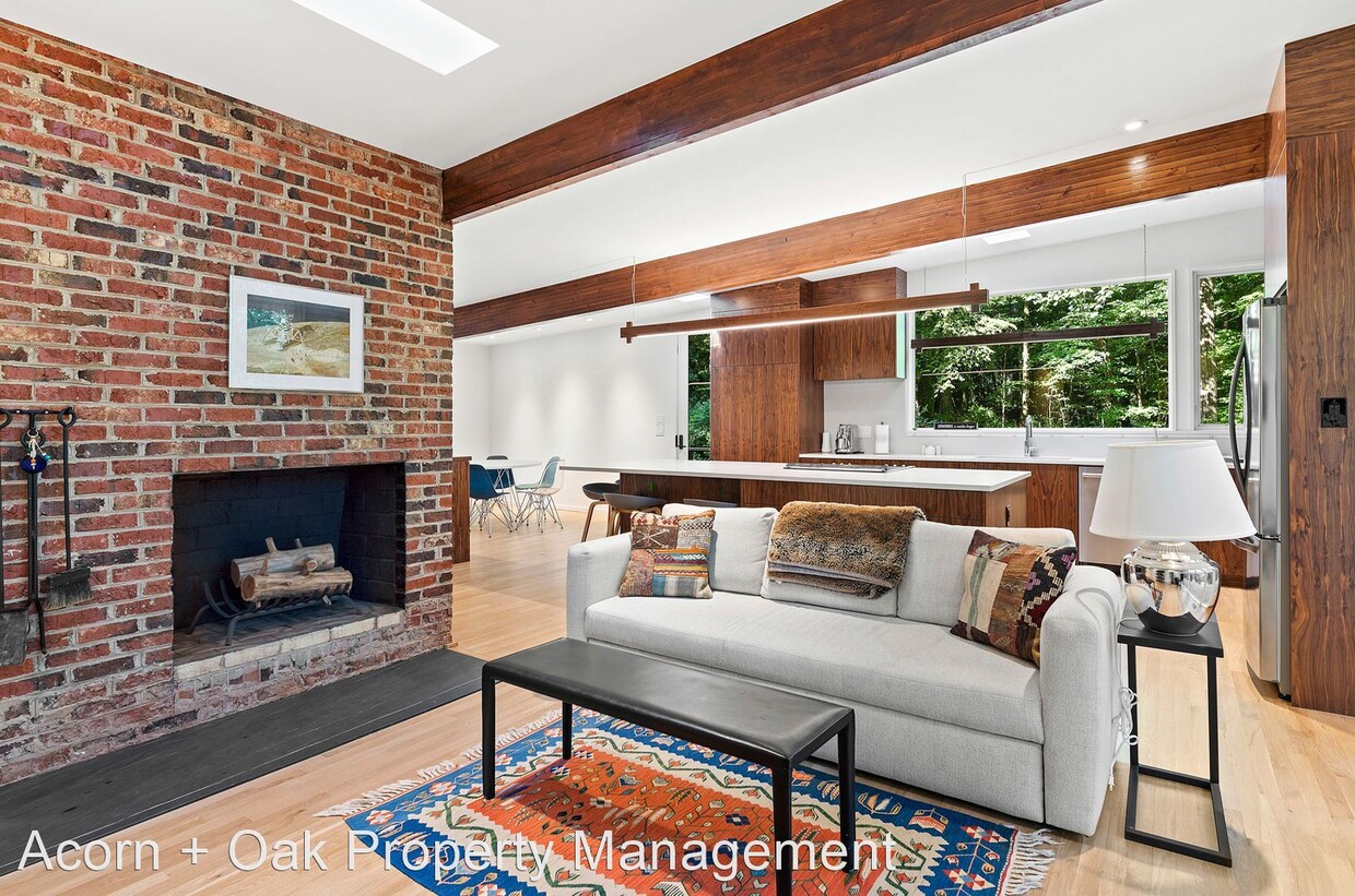 Primary Photo - 5 br, 3 bath House - 19 Learned Pl