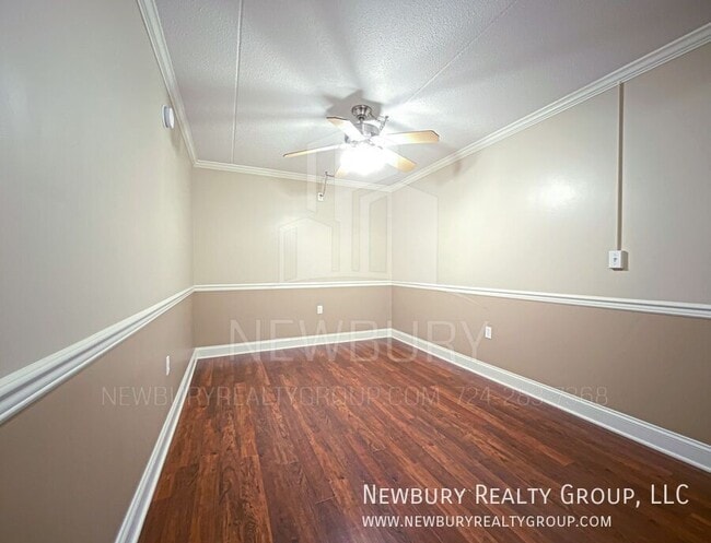 Building Photo - 530 N Main St