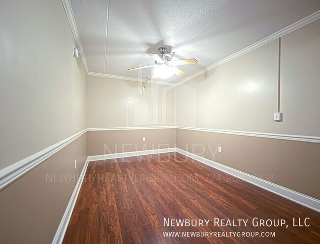 Foto del edificio - 530 N Main St