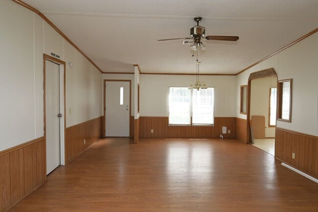 Building Photo - 4180 Beaver Run Rd