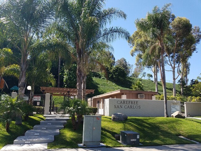 Building Photo - San Carlos (next to Mission Trails) 2 bed 1 bath Townhouse with Patio, Pool