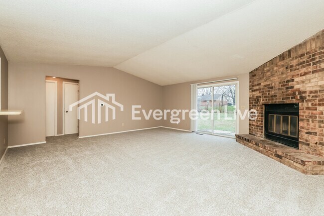 Foto del edificio - 4735 Stonehedge St