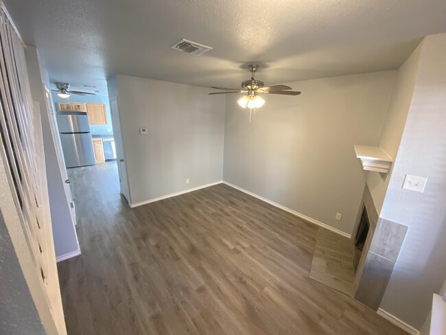 Living room - 10621 Starcrest Dr