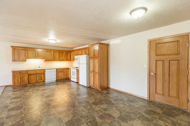 Building Photo - Village View Apartments