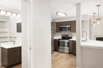 Building Photo - Avana Belmar