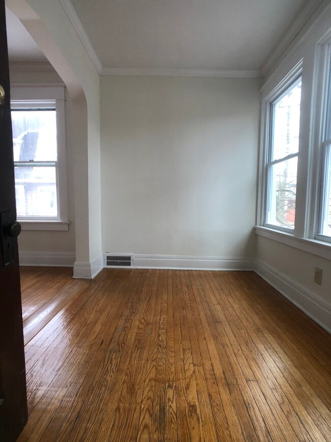 Building Photo - 67 Greenfield St