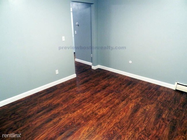 Building Photo - 35 Glencoe St