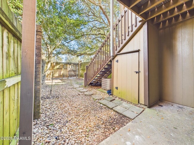 Building Photo - 446 Failla Rd