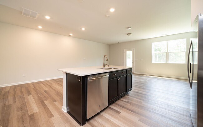 Foto del edificio - Available 12/14/2024! Gorgeous 3br/2.5ba T...