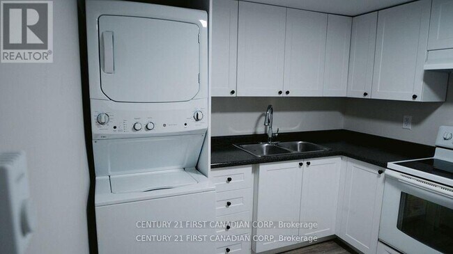 Photo du bâtiment - 1072 Jalna Blvd