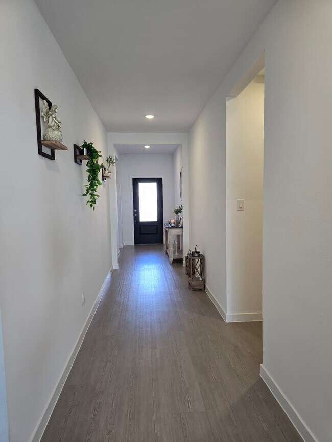 Building Photo - 3061 Avenida Sonoma Dr