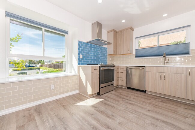 Kitchen - 10913 Draco Rd