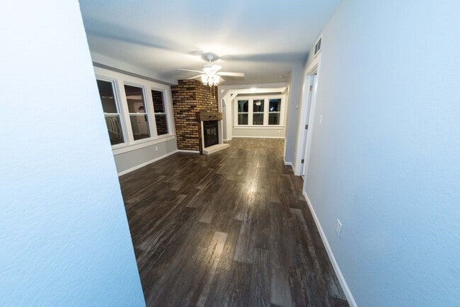 Dining/Living Room - 3834 E Edgerton Ave