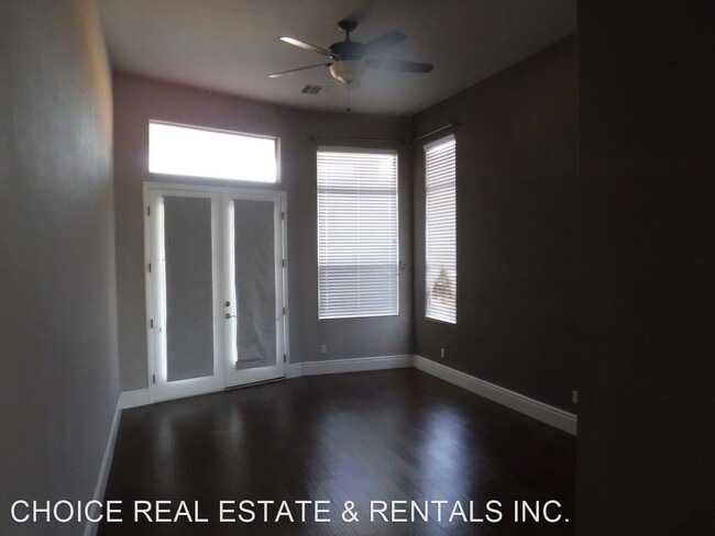 Building Photo - 4 br, 3 bath House - 7665 Gilespie Street
