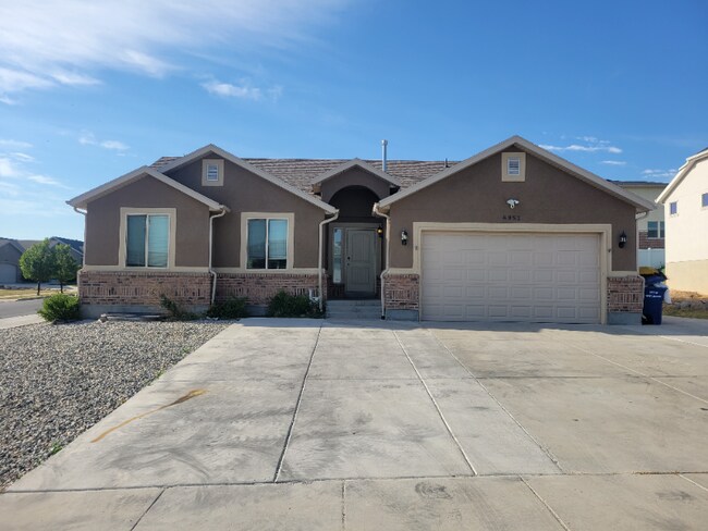 Foto del edificio - 8200 6900 W