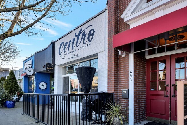 Building Photo - Great 2bd 2ba located in Old Burien