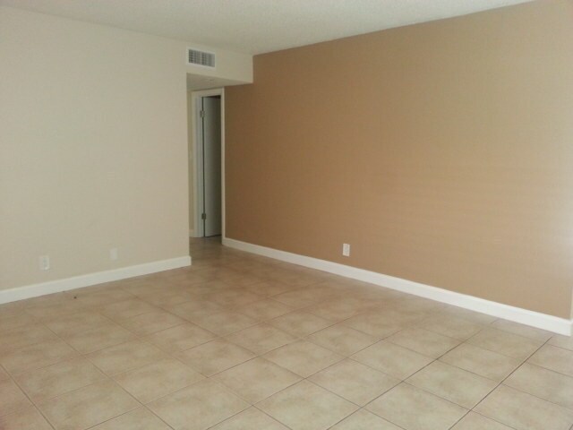 Foto del edificio - Great  2 Bedroom Udpated Unit!