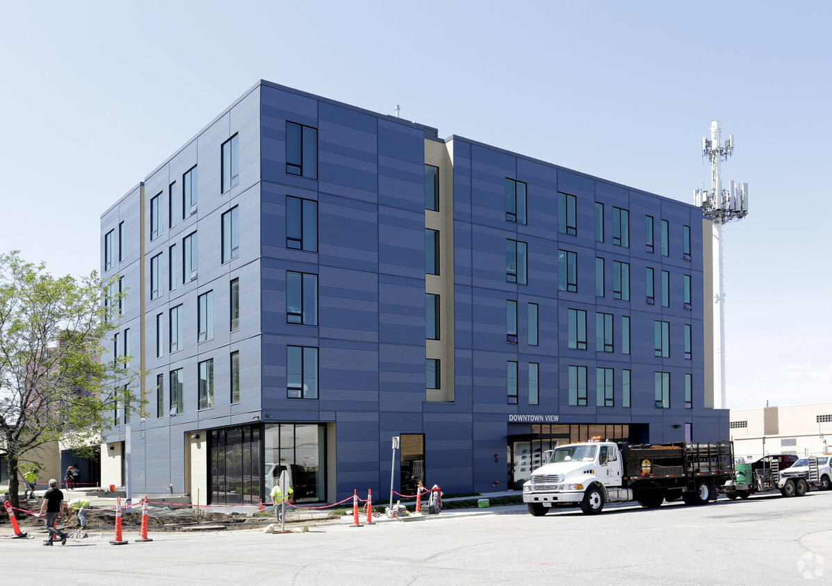 Building Photo - Downtown View Apartments