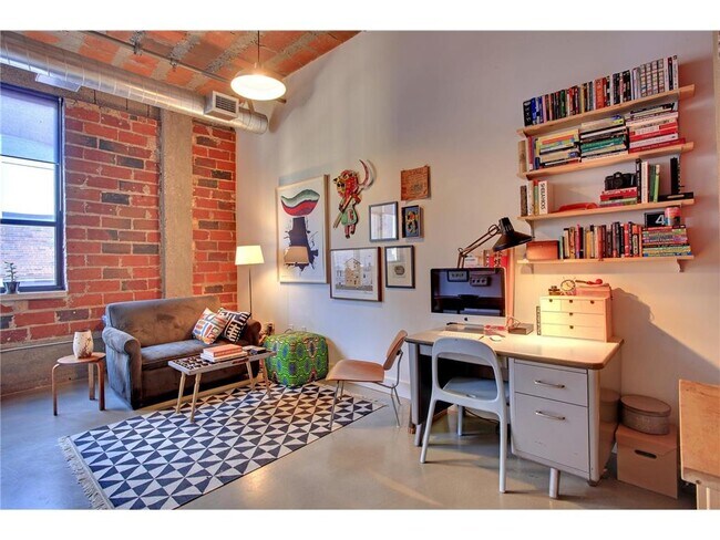 Foto del edificio - 718 N Washington Ave
