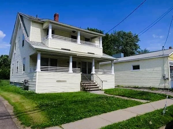 Building Photo - 208 Main St