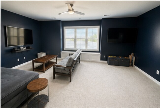 Foto del edificio - Spacious Living in Greenville