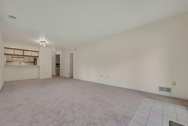Foto del edificio - 64 Hudson Point Ln