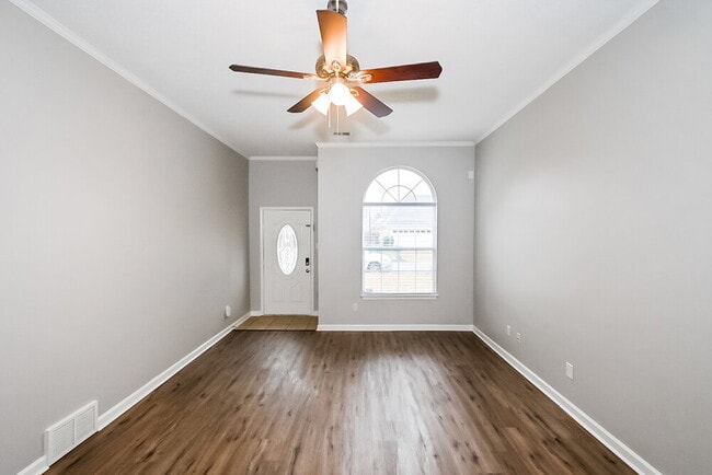 Foto del edificio - 6819 Kerry Valley Ln