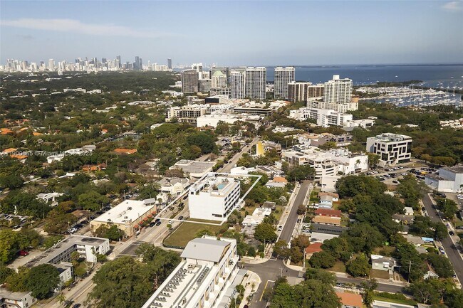 Foto del edificio - 3250 Grand Ave