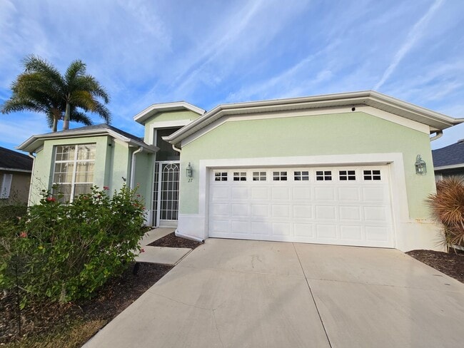 Building Photo - 2 Bedroom Plus Den/Office Home - Relaxing Pond View and Pet Friendly