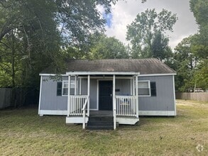 Building Photo - 3820 Byron Ave