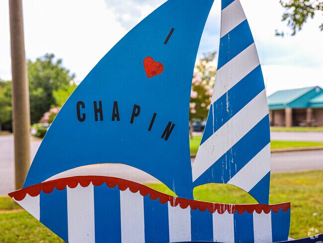 Boat themed signs are found all throughout Chapin.