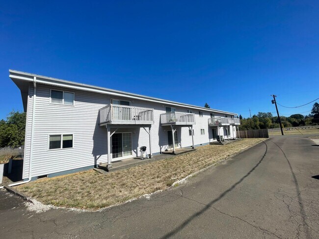 Foto del edificio - Fairway Apartments