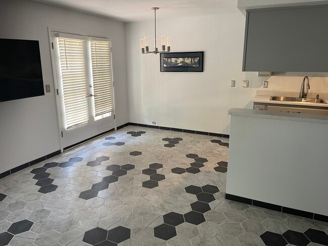 Building Photo - 8445 S 48th St