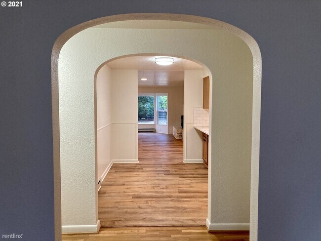 Foto del edificio - 3 br, 2 bath House - 2930 Elmira Rd