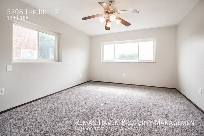 Foto del edificio - 5208 Lee Rd #2, Maple Hts - 1 bed 1 bath a...