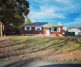 Building Photo - 488 Overdale Dr