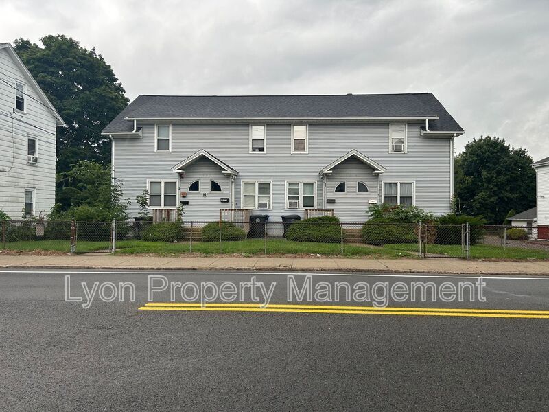 Primary Photo - 1621 Main St