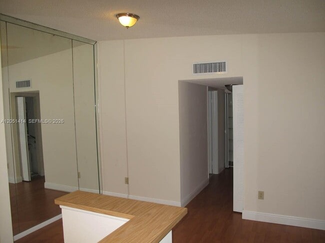 Building Photo - 9632 S Belfort Cir