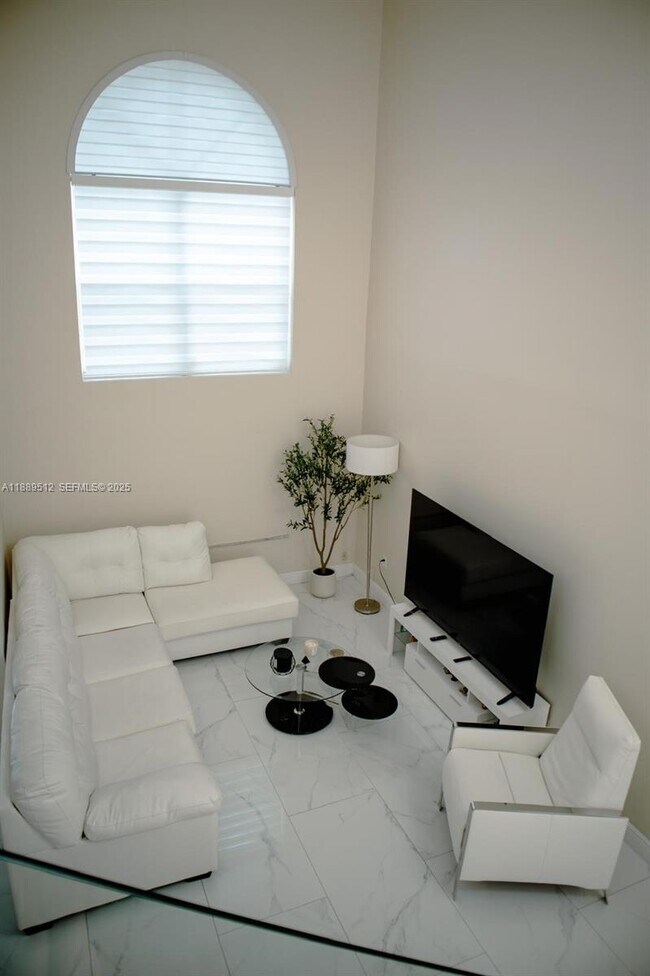 Building Photo - 15022 SW 143rd Terrace