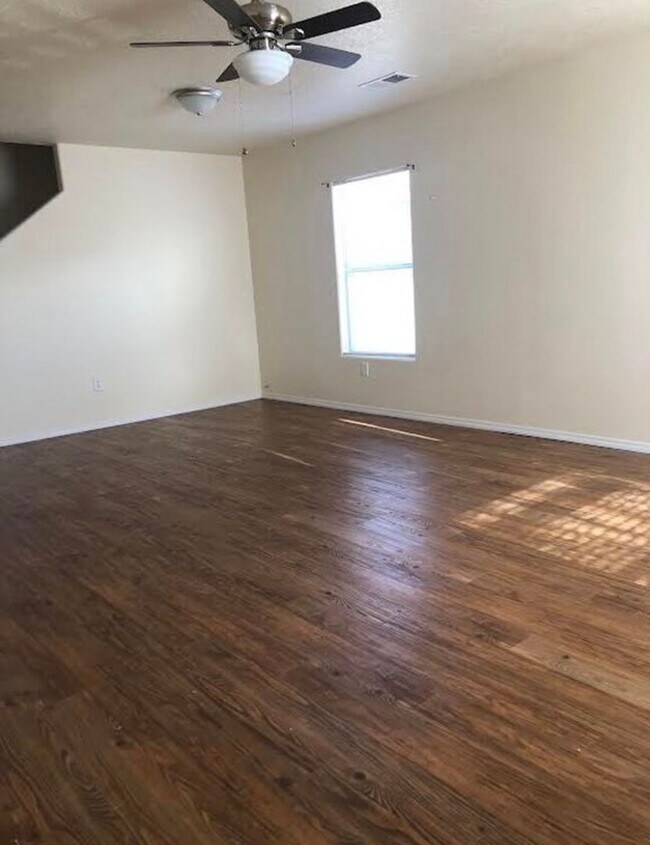 Building Photo - Spacious 5-Bedroom Home in Enchanted Hills – Rio Rancho