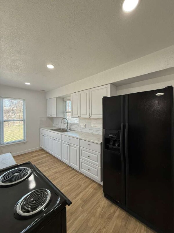 Foto del edificio - 339 Brettonwood Dr