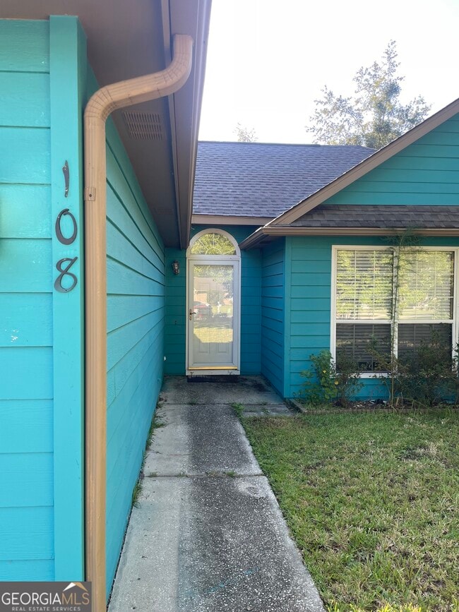 Building Photo - 108 Acorn Ct