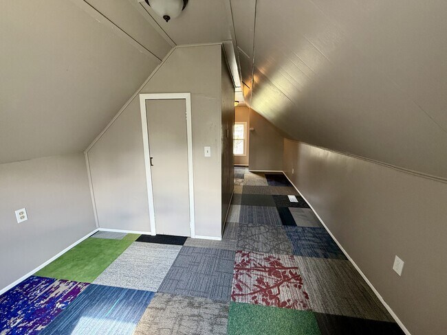 Foto del edificio - 7292 Meadow Ave