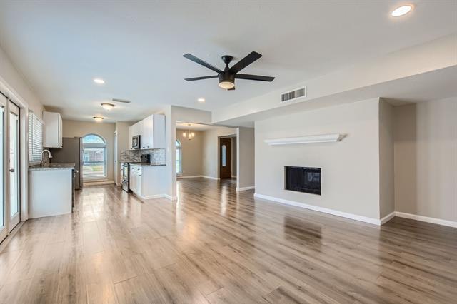 Building Photo - 8813 Willowbrook Dr